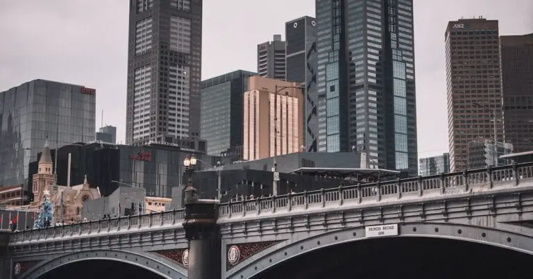 the length of the Flemington straight: Idiom Meaning and Origin